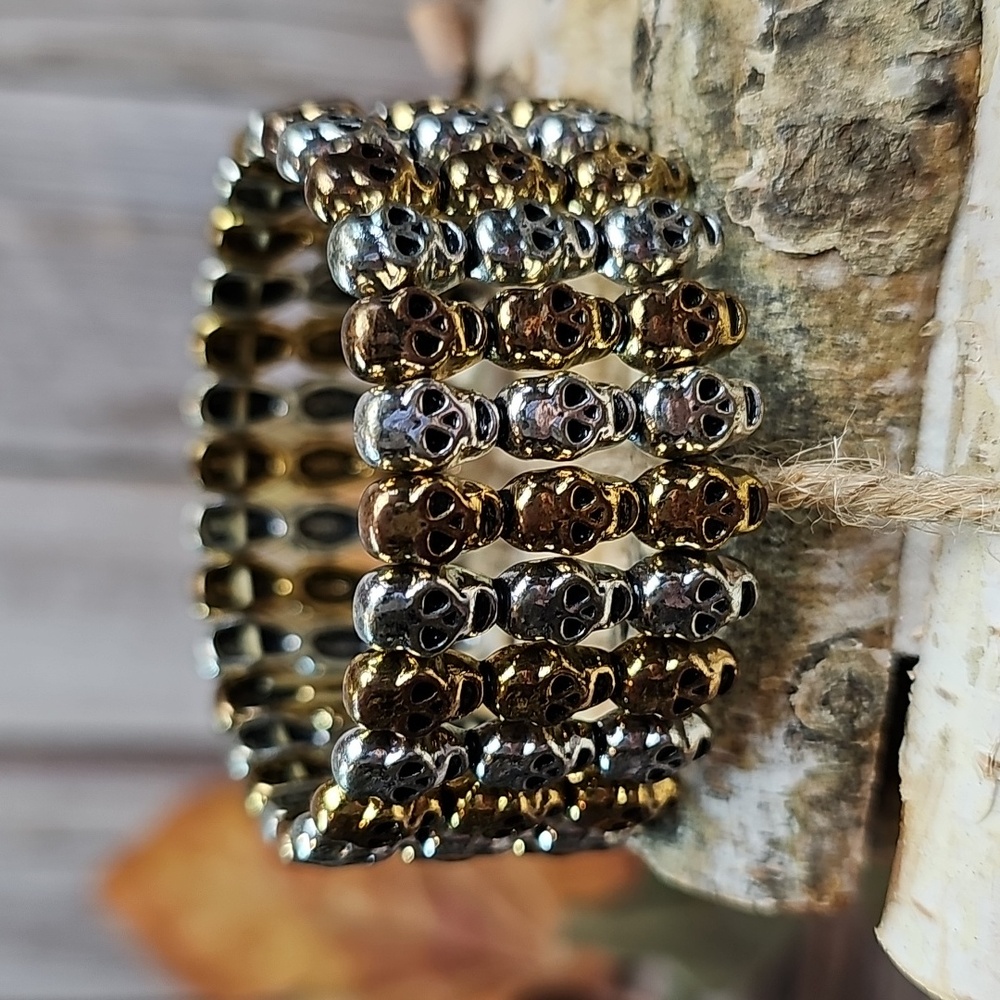 NEW UNISEX SKULL MULTI-ROW GOLD & SILVER TONE STRETCH BRACELET - Picture 4 of 10